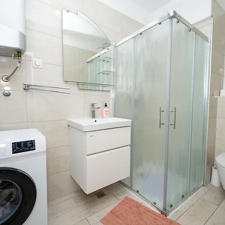 Appartement Adrian *