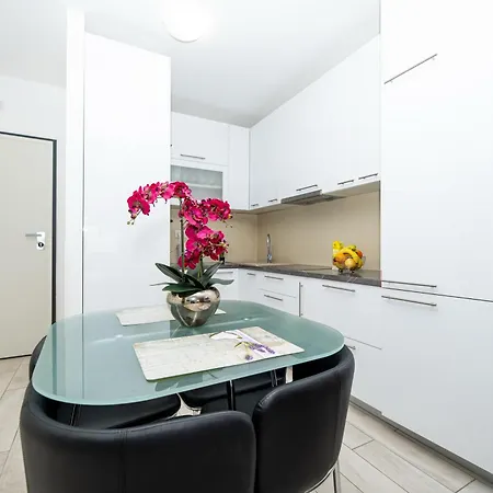 Adrian Apartment Zadar